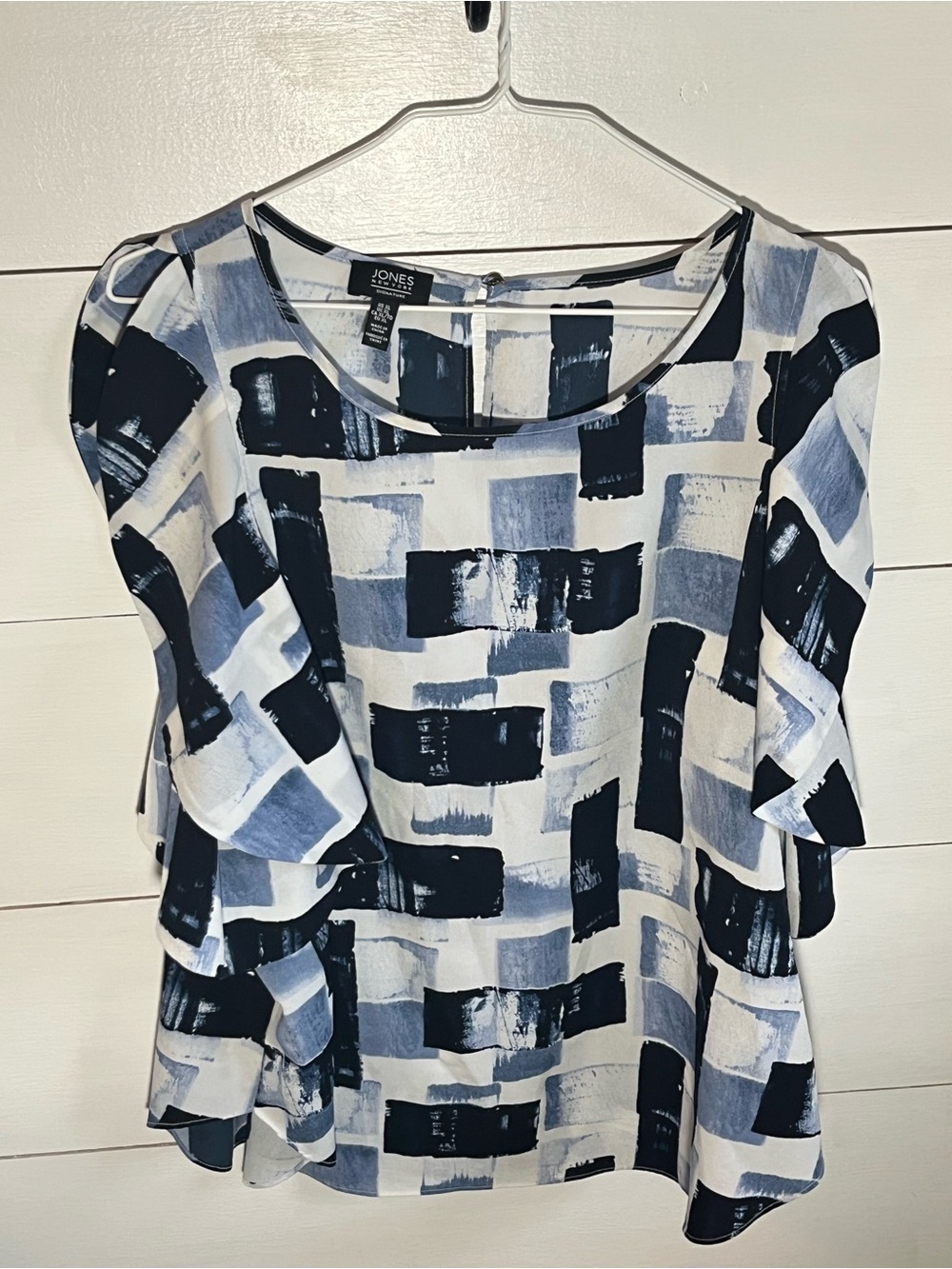 Jones New York Navy & White Brushstroke Ruffle Blouse